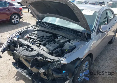 2024 Hyundai Elantra Sel from USA, damaged, VIN KMHLM4DG2RU737606